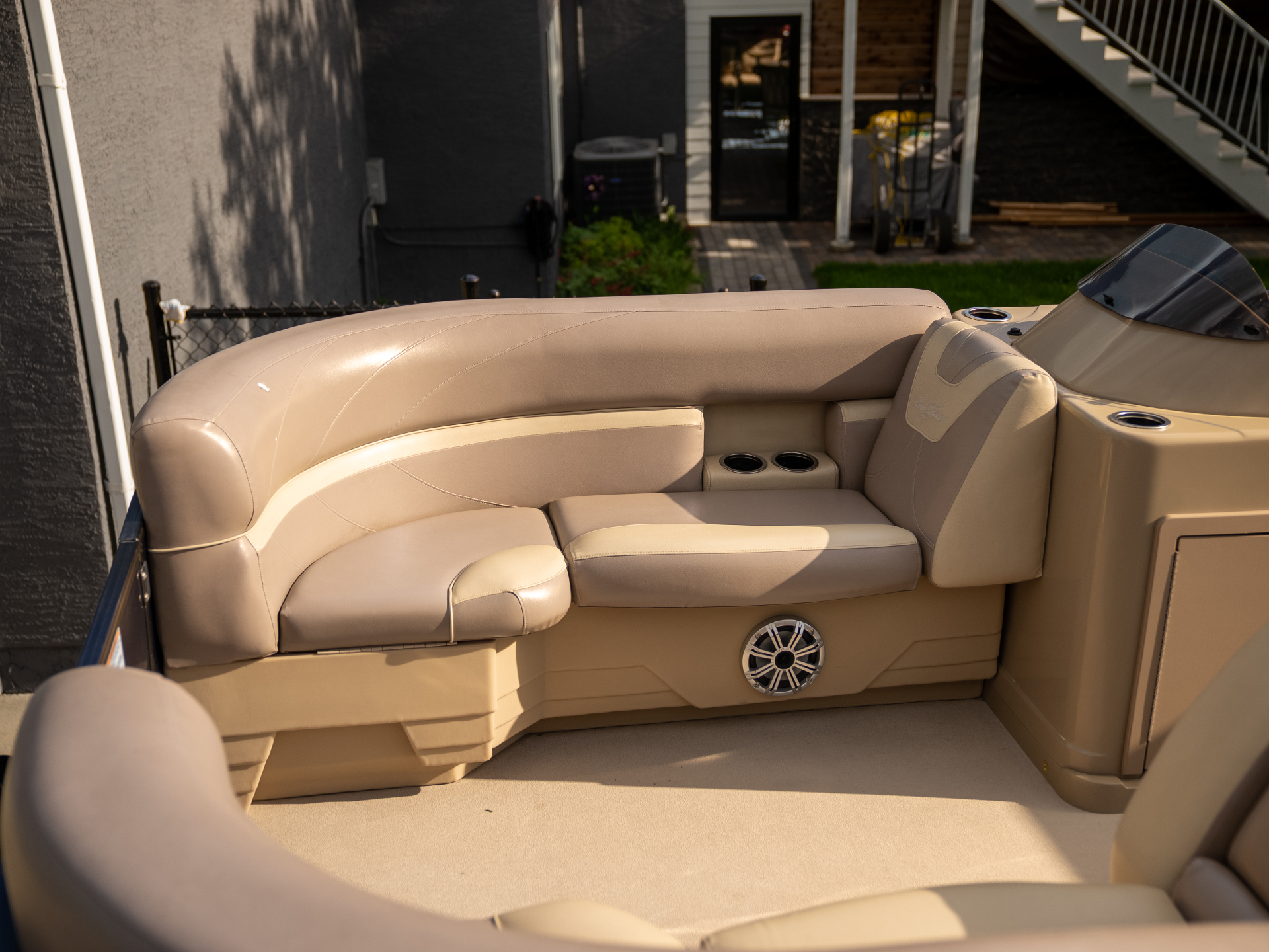 Pontoon bench seating