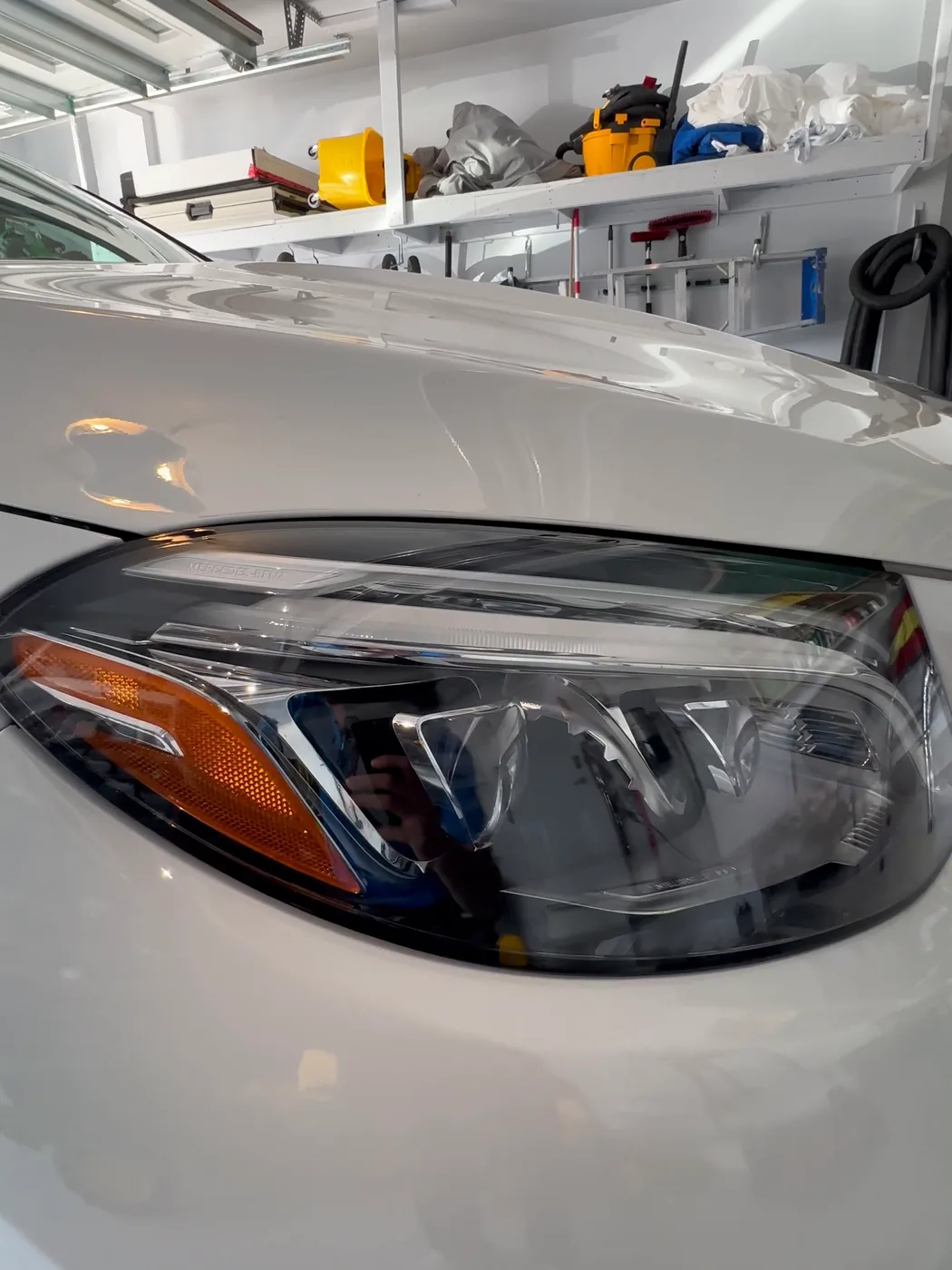Clear Mercedes headlight lens after polishing